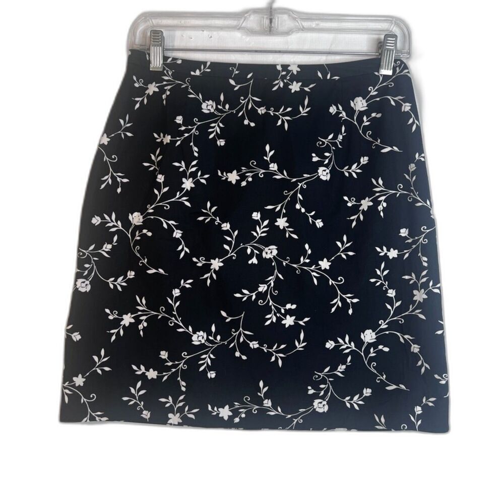 Casual Corner Annex Floral Pencil‎ Skirt 100% Cotton Size 6P Lightweight Cottage